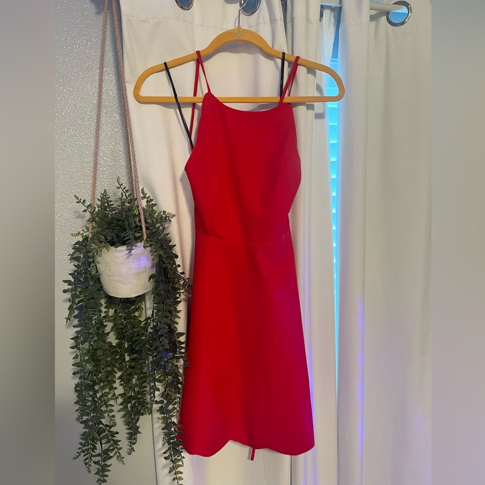 red lulus dress